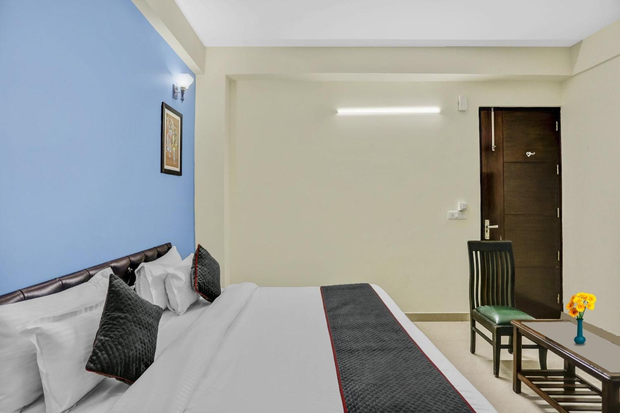Townhouse Rumaisa Indirapuram Ngoại thất bức ảnh
